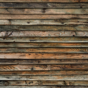 Bretterwand aus alten Holzlatten