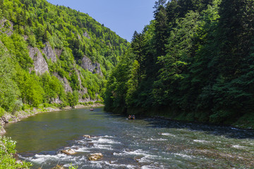 The turn of the river Dunajec in Pieniny, Poland and Slovakia © gkrphoto