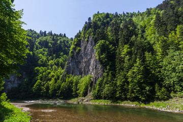 The turn of the river Dunajec in Pieniny, Poland and Slovakia © gkrphoto