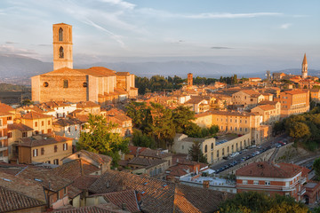 Fototapeta premium Perugia - a view of the old town and the Basilica di San Domenico, Umbria