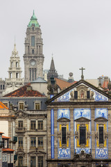 Fototapeta na wymiar Arquitectura en Oporto