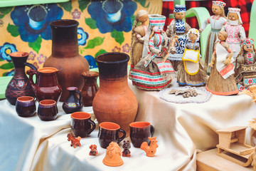 Pottery and national Belarusian dolls