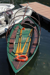 Fototapeta na wymiar barca a remi vintage, vintage boat 