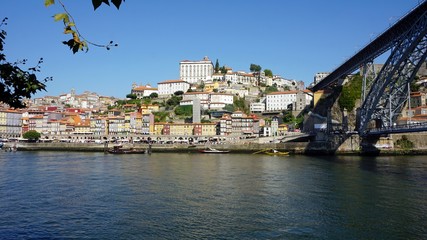 Fototapeta na wymiar dom luis bridge over the portuguese douro river
