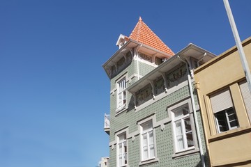 Fototapeta na wymiar traditional buildings of portuguese town porto