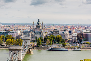 Obraz premium Budapest bridge skyline panorama