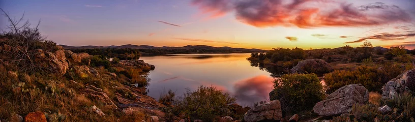Foto op Plexiglas zonsopgang boven een meer in Oklahoma © westtexasfish