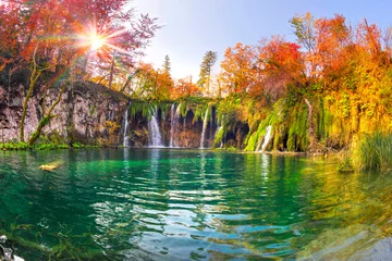 Foto auf Acrylglas Plitvicer Wasserfälle im Herbst © panaramka
