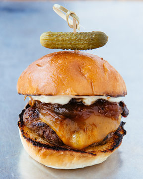 Cheeseburger with pickle