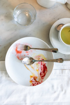 A finished dessert plate