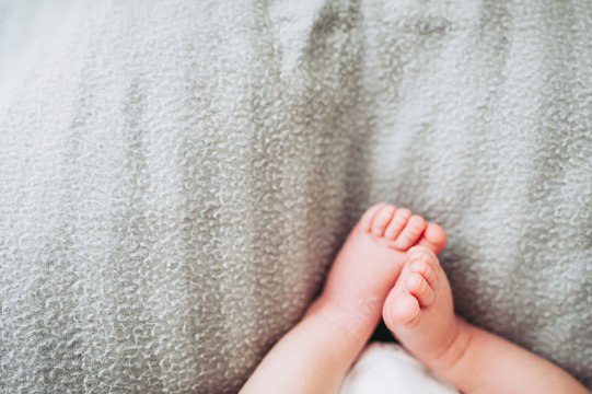 Petits pieds de b&eacute;b&eacute;