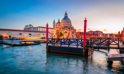 Fototapeta premium Night view on Santa Maria della Salute basilica in Venice, Italy