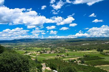 Fototapeta na wymiar View of the countryside of the Luberon as seen from the medieval village of Menerbes in Provence, France