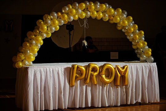 Prom Table Decoration