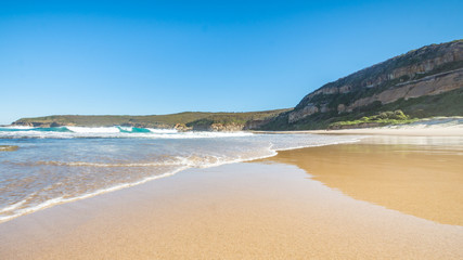 Fototapeta na wymiar An untouched beach in Australia on a perfect sunny day