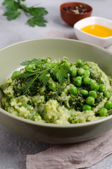 Mashed potatoes with green peas