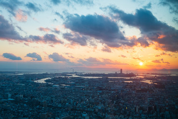 大阪市内の夕暮れ