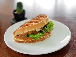 waffle sandwich with cheese