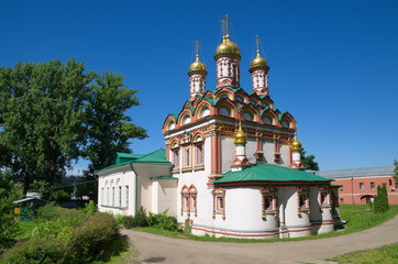Fototapeta na wymiar Church of Nicholas the Wonderworker on Bersenevka in the Upper Gardeners, Moscow, Russia. Built in 1656-1657