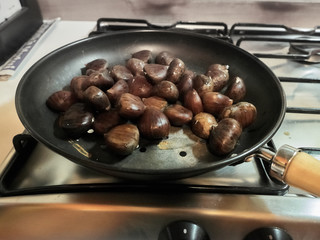 Chestnuts placed in the pan