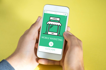 MOBILE MARKETING CONCEPT ON SCREEN
