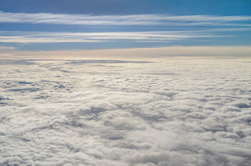 Fototapeta na wymiar vast cloudscape in the sky