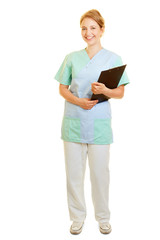 Frau im Kittel als Krankenpfleger vom Pflegedienst