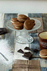 Macarons al caffè e cioccolato