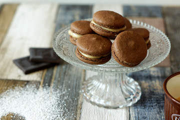 Macarons al caffè e cioccolato