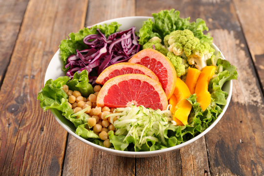 mixed vegetarian salad