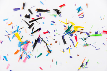 色えんぴつの削りかす