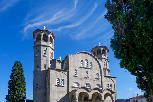 Kirchenbau aus Beton unvollendet