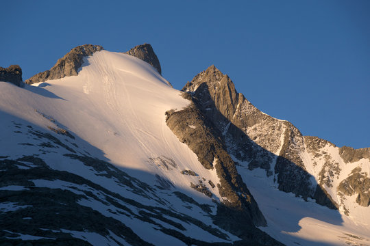 Gabler und Reichenspitze im Morgenlicht