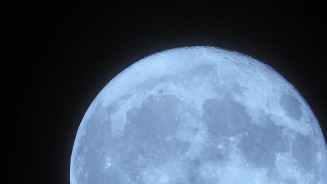 Huge super bluemoon rise