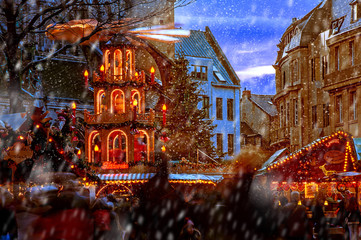 Weihnachtsmarkt Bonn - 231900340