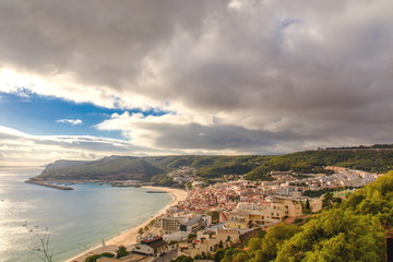 Vista panoramica de Sesimbra Portugal - obrazy, fototapety, plakaty
