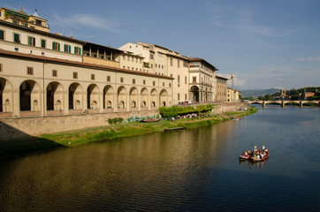 Fototapeta na wymiar Arno River Florence 