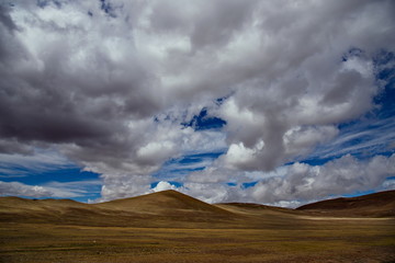 Obraz premium The unique beauty of the sky over The Mongolian steppes
