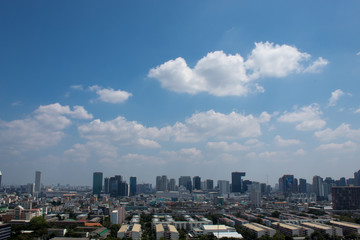 Fototapeta na wymiar Bangkok thailand - October 30 ,2018 : top view of buiding city scape in Bangkok, Thailand