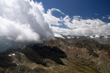 Gletscher und Berge rund um das &Ouml;tztal der Tiroler Alpen 