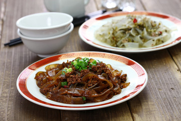 fenpi, green bean sheet jelly noodles with pickled cabbage and minced pork meat, chinese home cooking