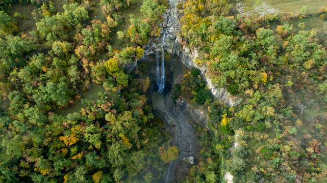 Benkovski Waterfall (Benkovski slap kod Pićana, Istra) is a favourite tourist destination in Istria. The waterfall is around 18-meters high.