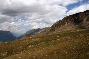 Gletscher und Berge rund um das Ötztal der Tiroler Alpen 