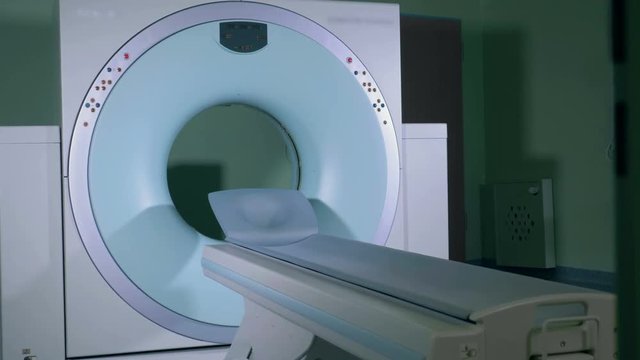 Machine for magnetic resonance imaging
