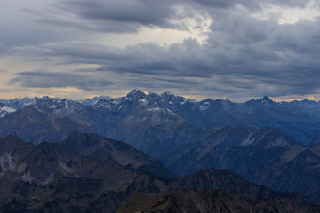 Blick zum Allgäuer Hauptkamm