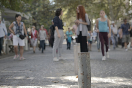 Share food and drink coffee on a break 