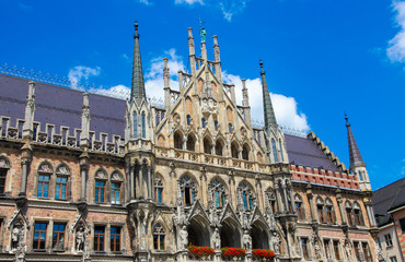 Fototapeta na wymiar Neues Rathaus, the new town hall, on the Marienplatz in the old town of Munich