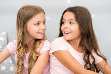 Girls sisters spend pleasant time communicate in bedroom. Awesome perks of having sister. Sisters older or younger major factor in siblings having more positive emotions. Benefits having sister