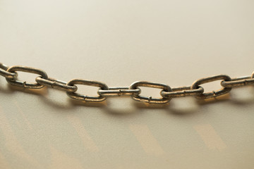 Obraz premium Rusty chain with sun light effected