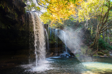 秋の鍋ヶ滝